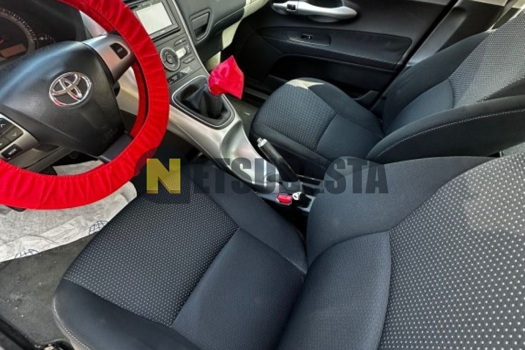 Toyota Auris 90D 2012
