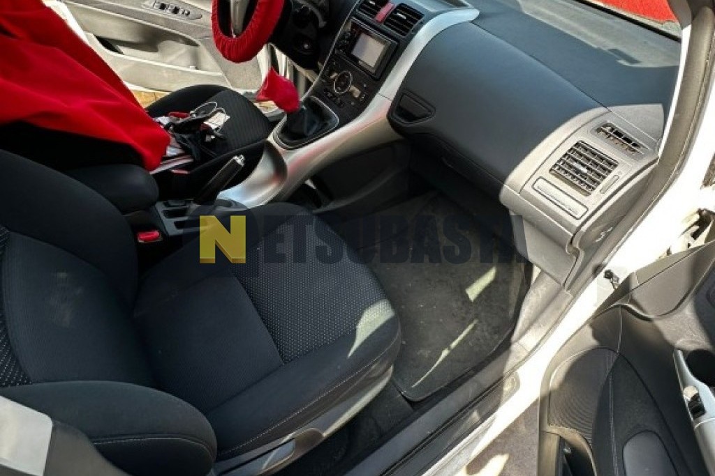 Toyota Auris 90D 2012
