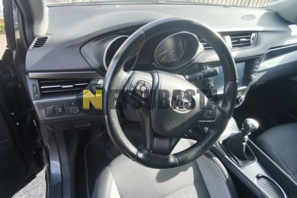 Toyota Avensis 150D 2015