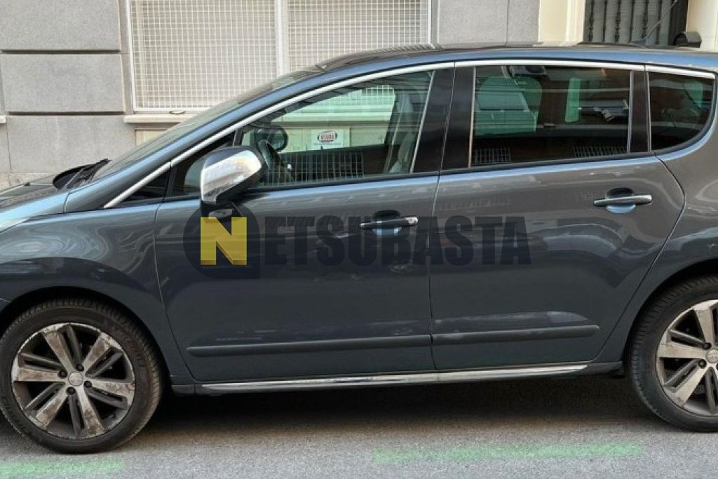 Peugeot 3008 1.2 PureTech 2016
