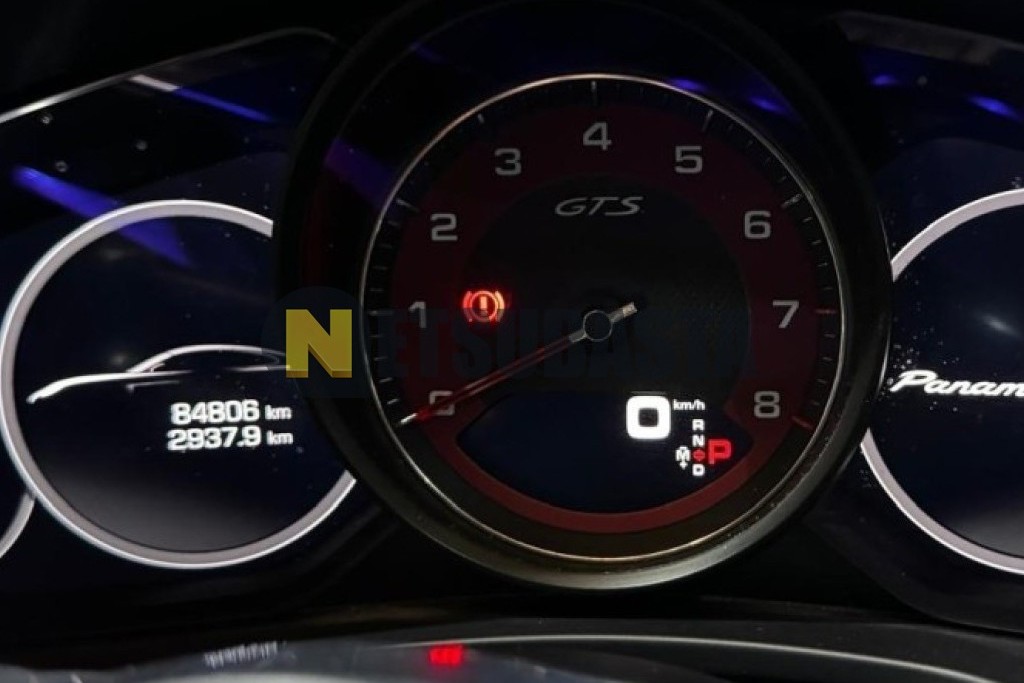 Porsche Panamera GTS 2019