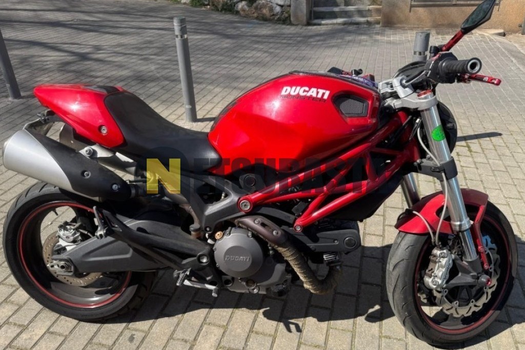 Ducati MONSTER 696 2010