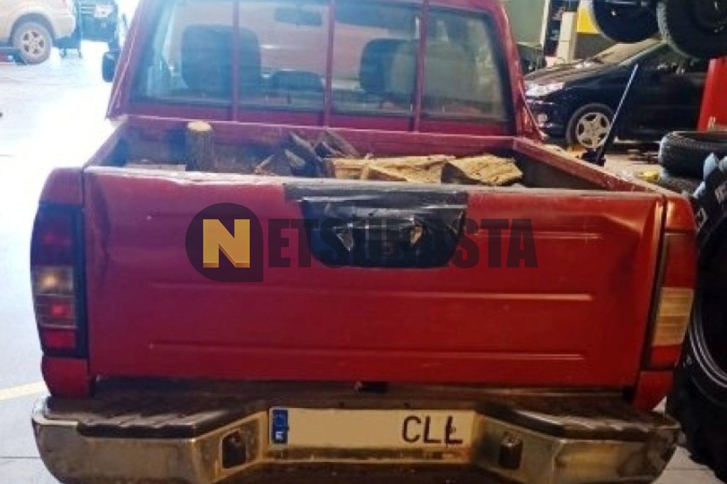 Nissan Pick-Up 4x2 Doble Cabina 2.5 TD 2003