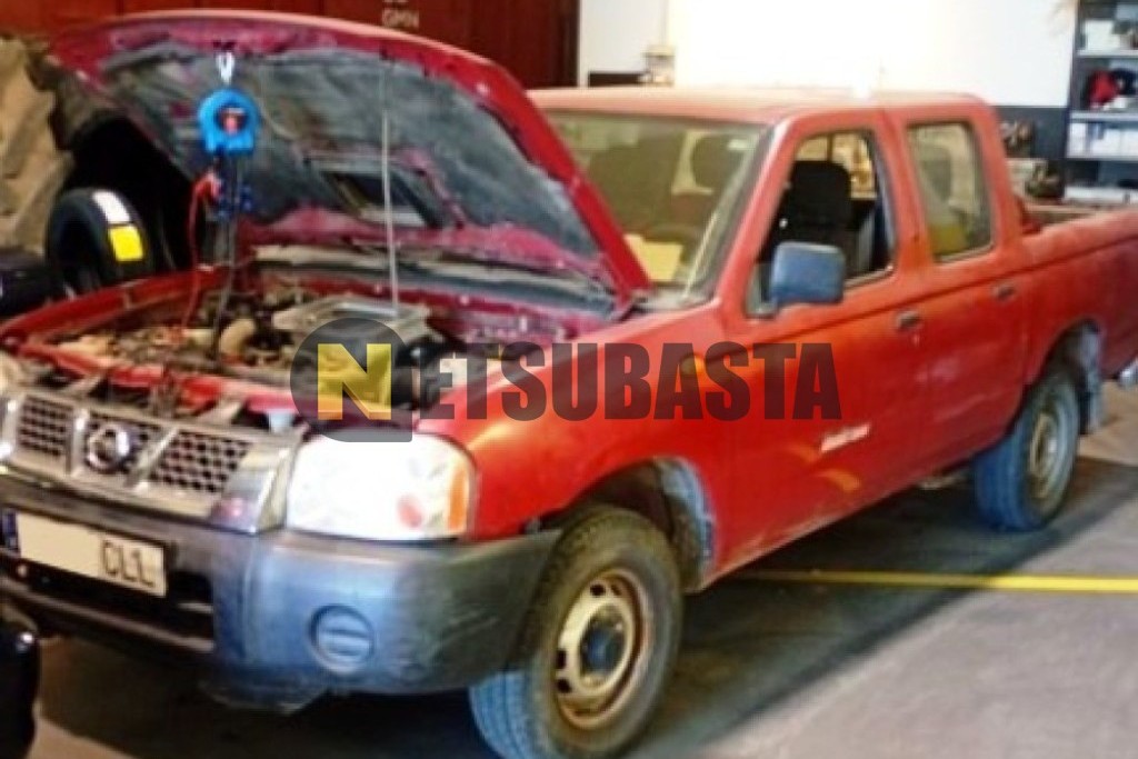 Nissan Pick-Up 4x2 Doble Cabina 2.5 TD 2003
