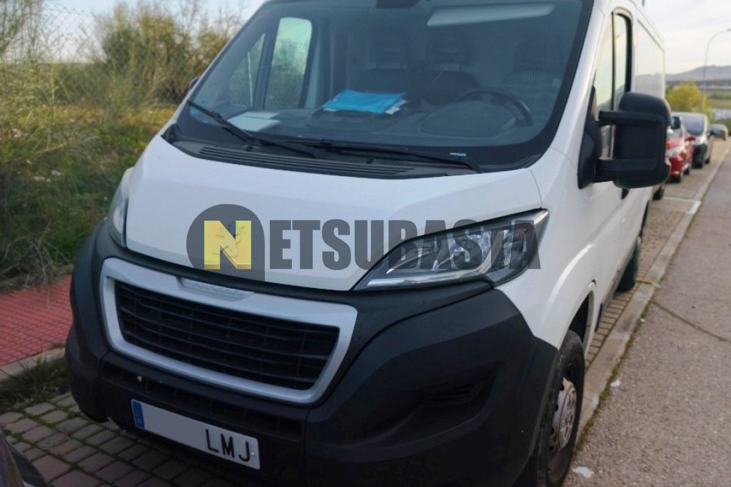 Peugeot Boxer 2.2 BlueHDi 2021
