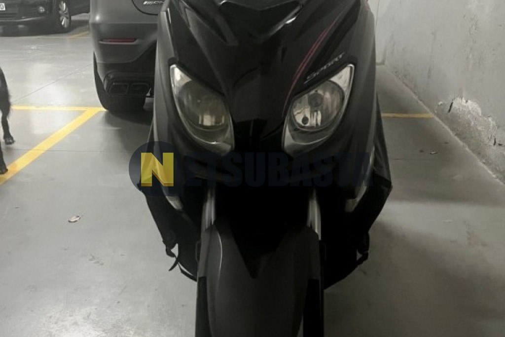 Yamaha XMAX 125 2012