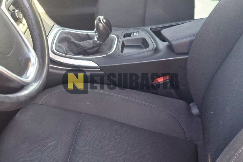 Opel Insignia Sports Tourer 2.0 CDTI 2011