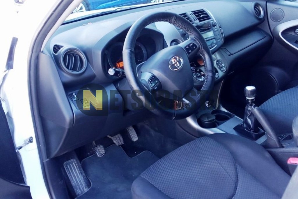 Toyota RAV4 2.0 VVT-i Valvematic 4x2 2010
