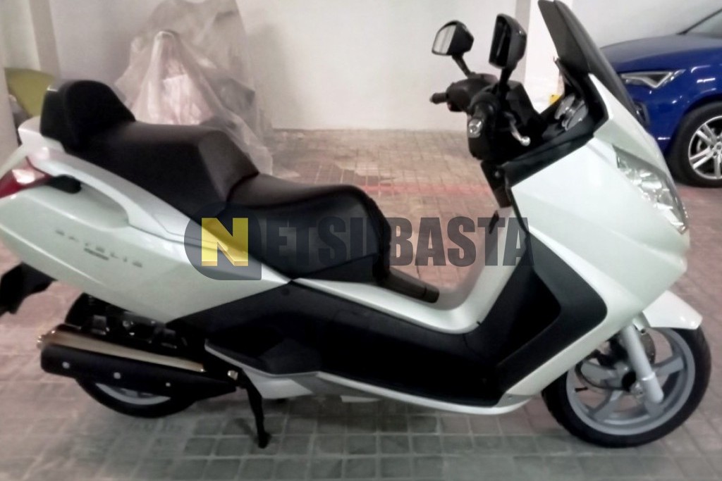 Peugeot SATELIS 125 2012