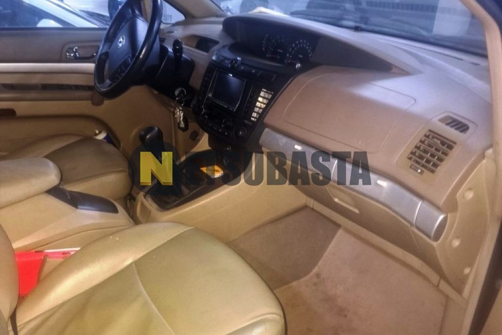 SsangYong Rodius 270Xdi 4x2 2009