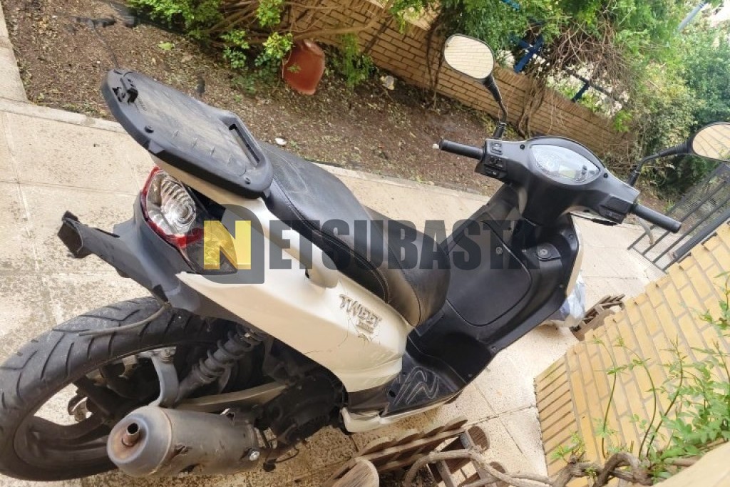 Peugeot Tweet 125 2015