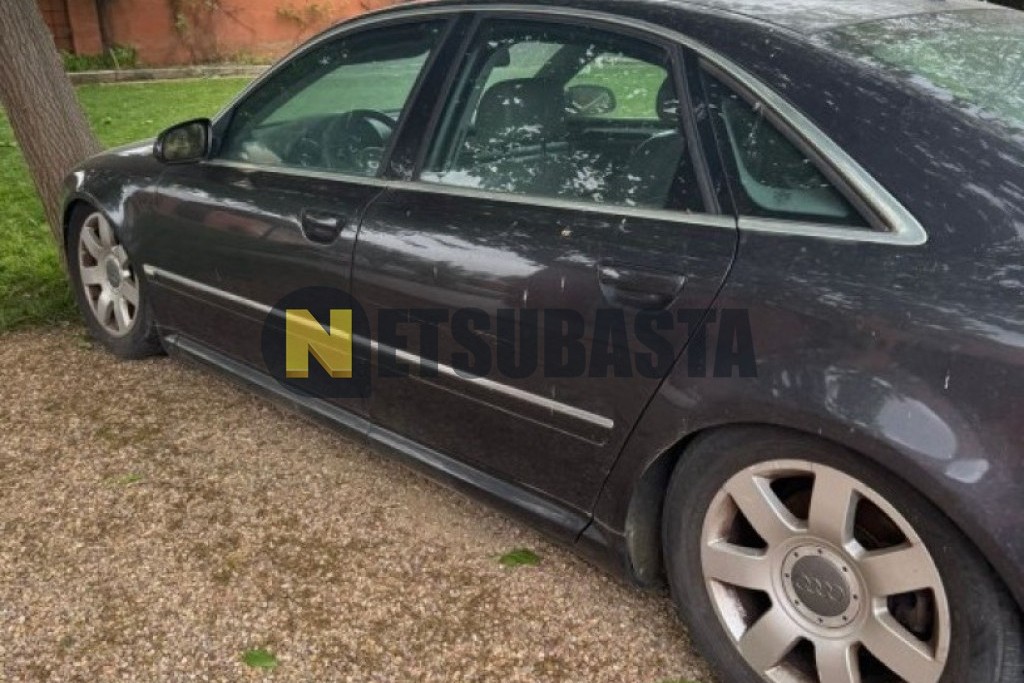 Audi A8 3.7 quattro tiptronic 6 vel. 2005
