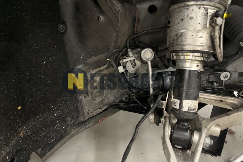 Ferrari 296 GTS 2023