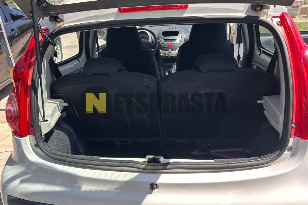 Peugeot 107 1.0 2-Tronic 2012