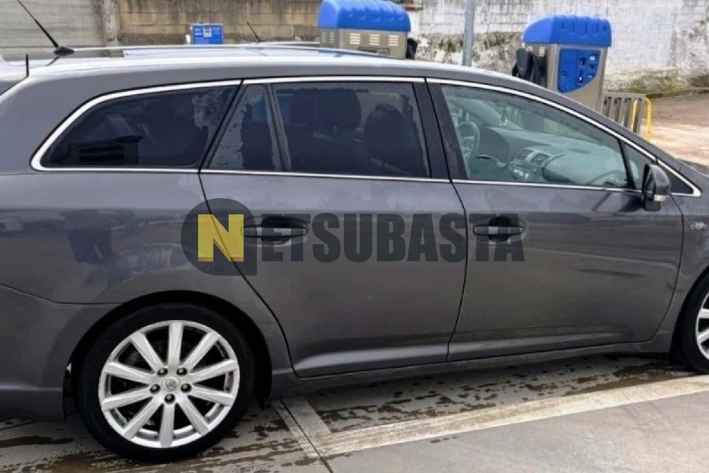 Toyota Avensis Cross Sport 2.2 D-CAT AutoDrive S 2009