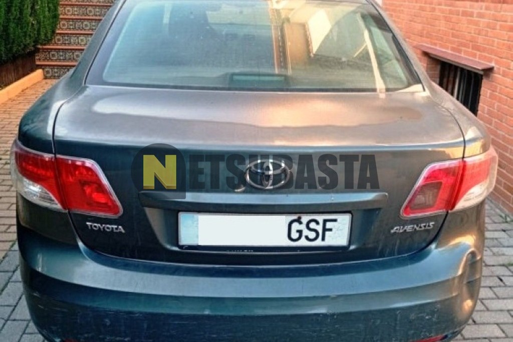 Toyota Avensis Sedán 2.0 D-4D 2009
