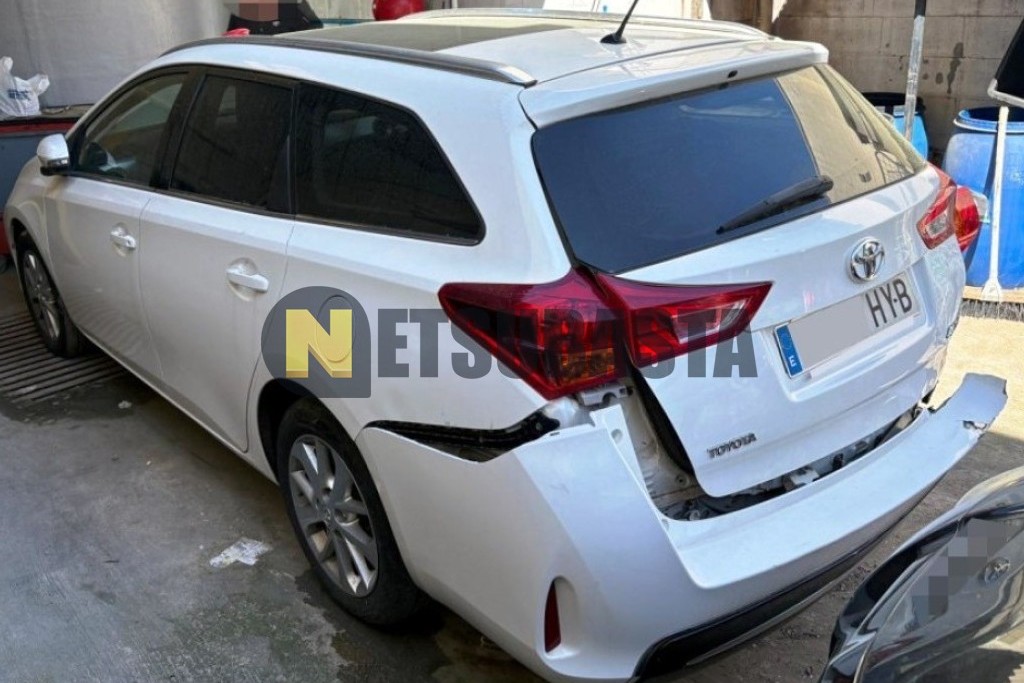Toyota Auris Touring Sport 120D 2014