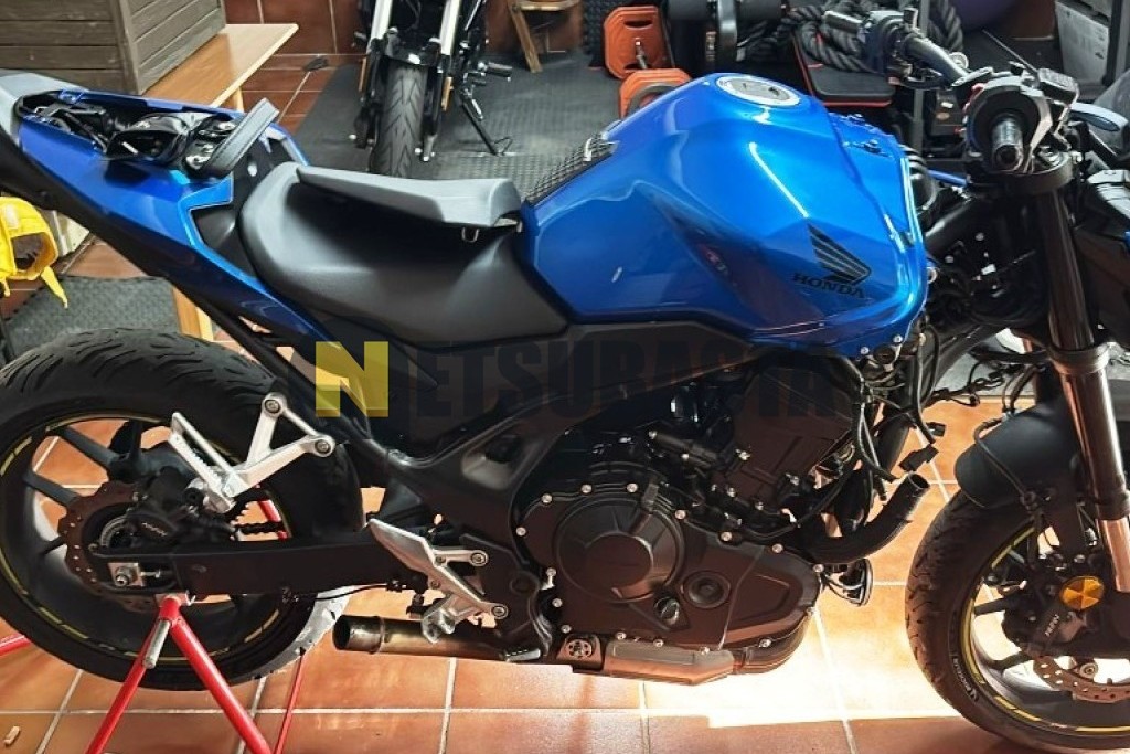 Honda CB 750 Hornet 2025