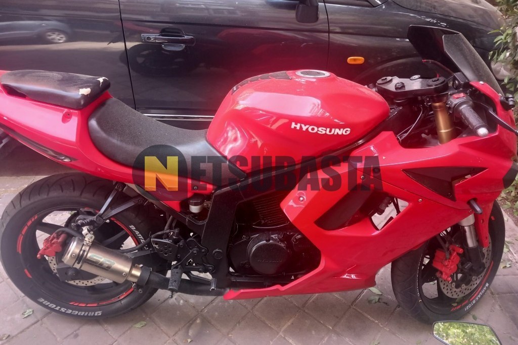 Hyosung GT 250R 2005