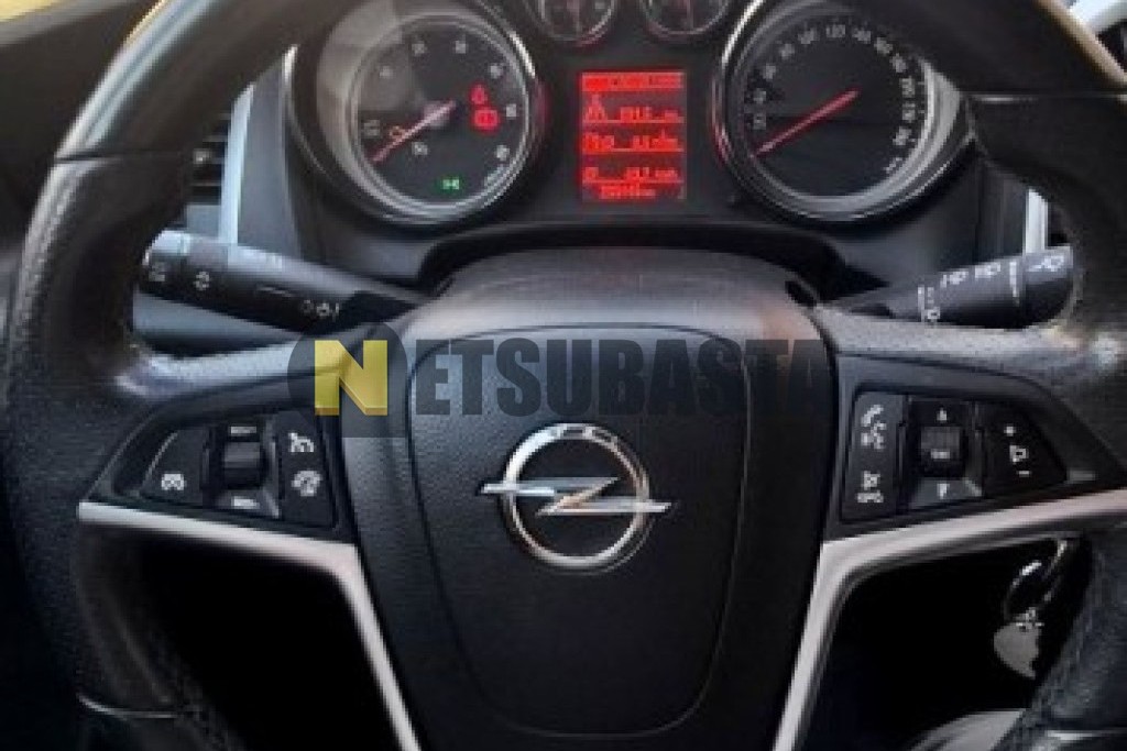 Opel Astra 2.0 CDTI 2013