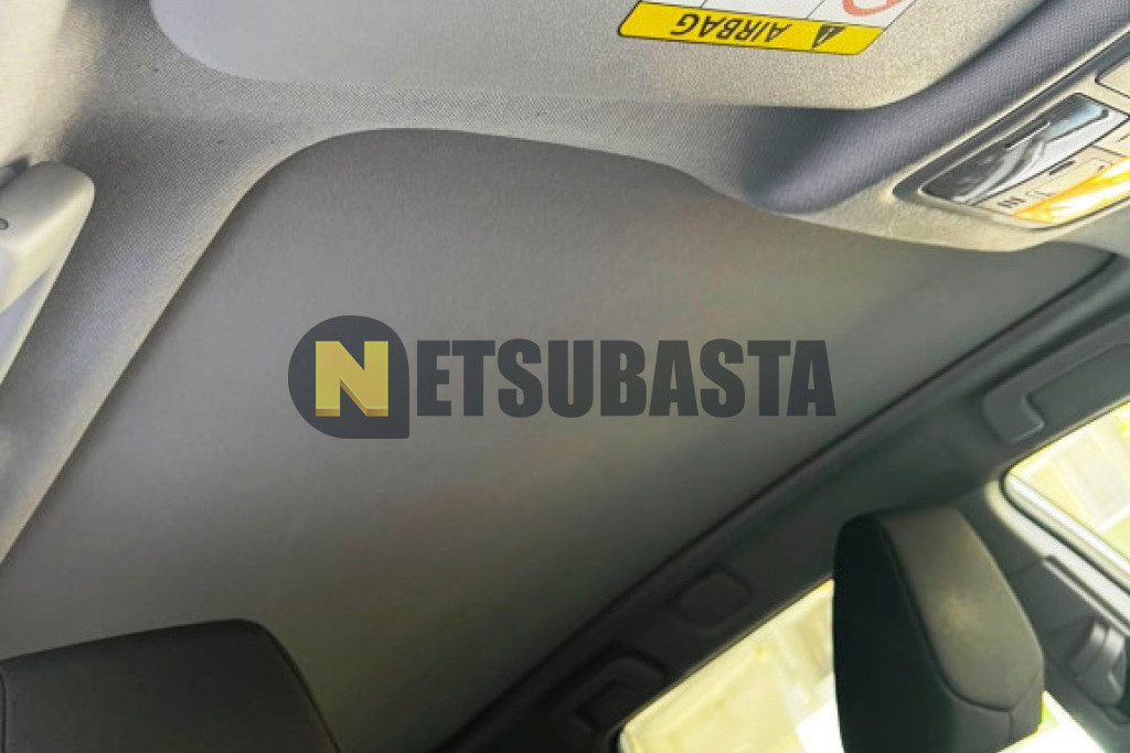 Toyota Auris Touring Sport Hybrid 2014