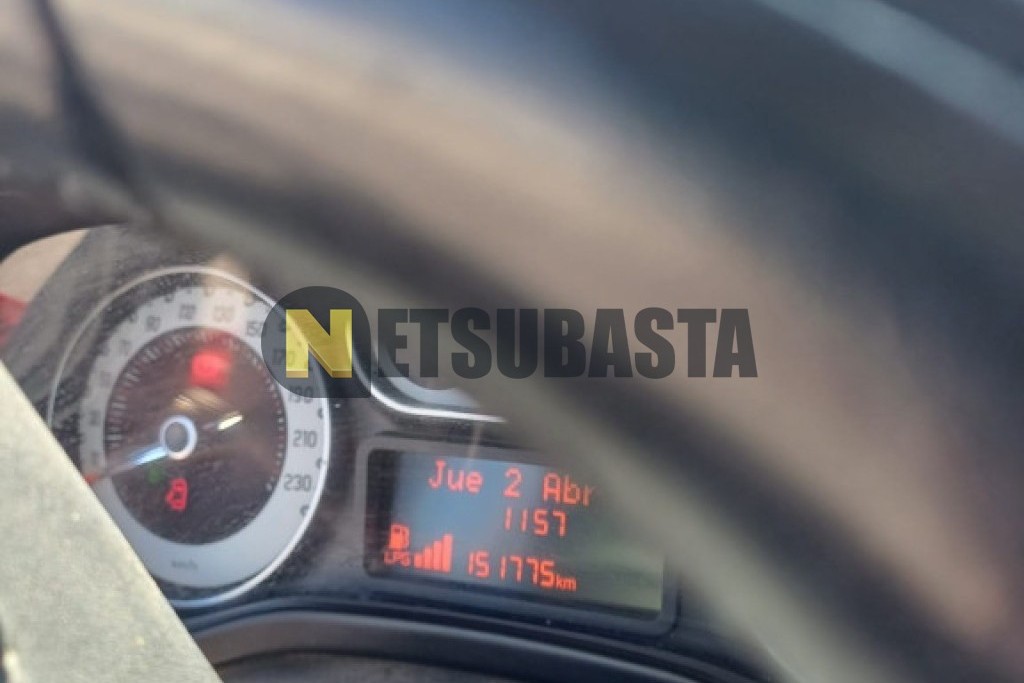 Fiat 500L 1.4 T-Jet 16v GLP 2015