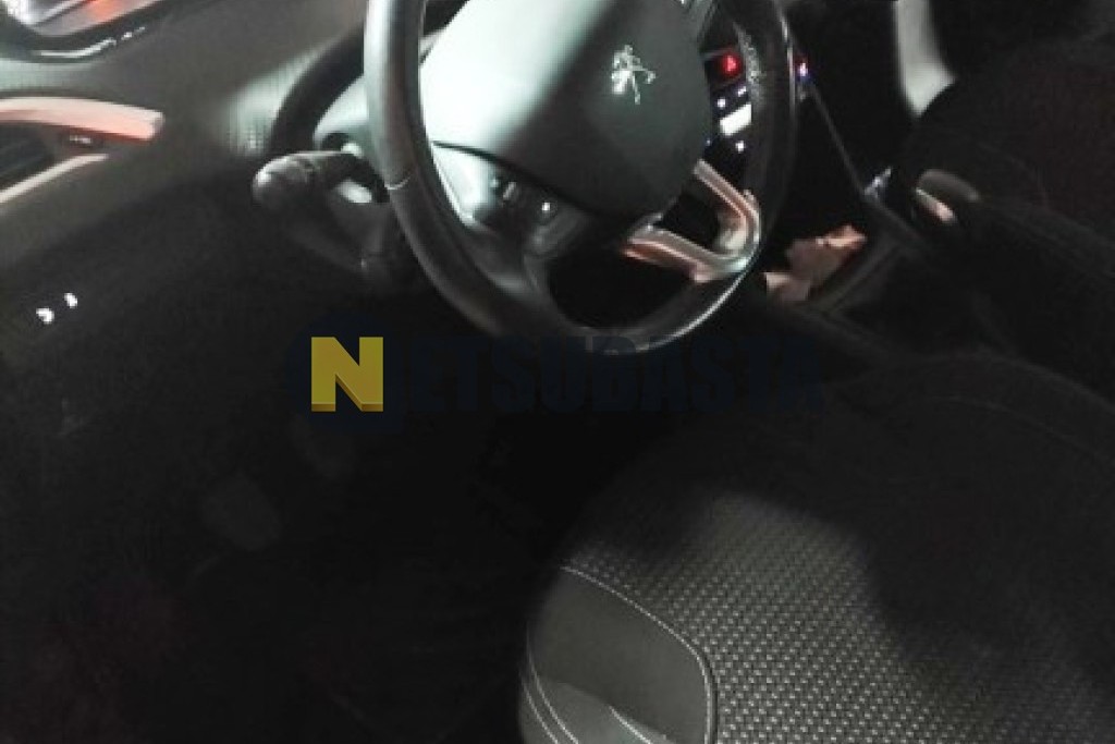 Peugeot 208 1.6 BlueHDi 2016