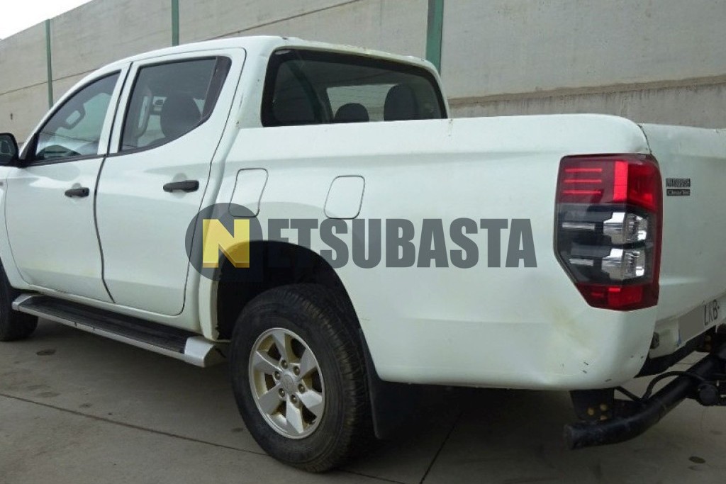 Mitsubishi L200 Doble Cabina 220 DI-D M-Pro 2020