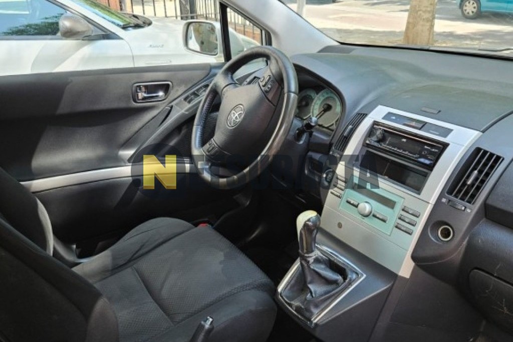 Toyota Corolla Verso 2.0 D4D 2005
