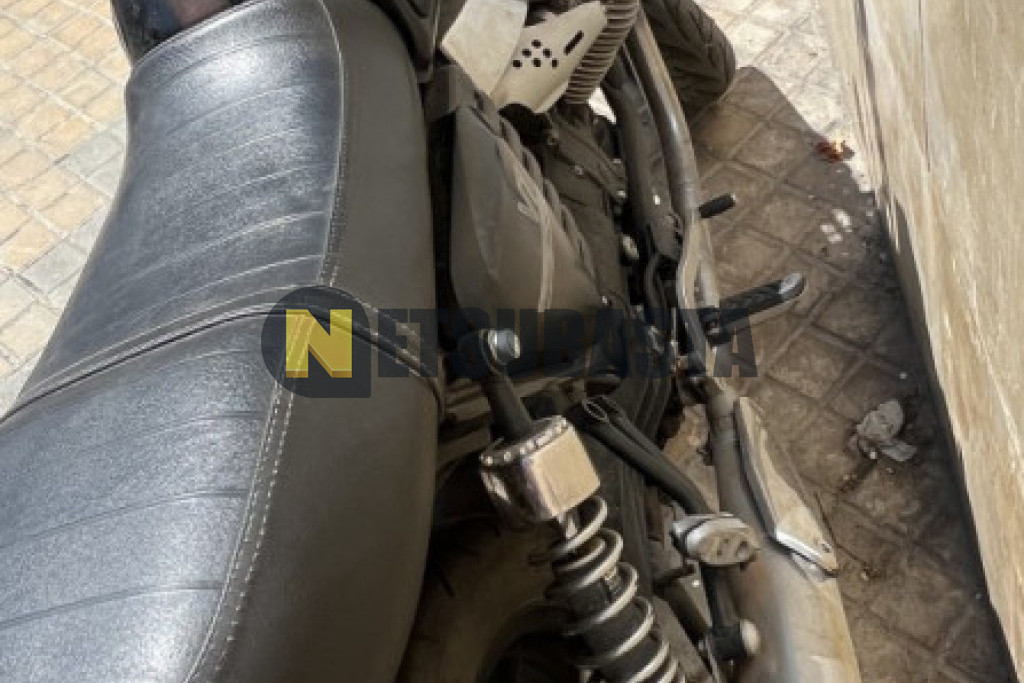 Moto Guzzi V7 2014