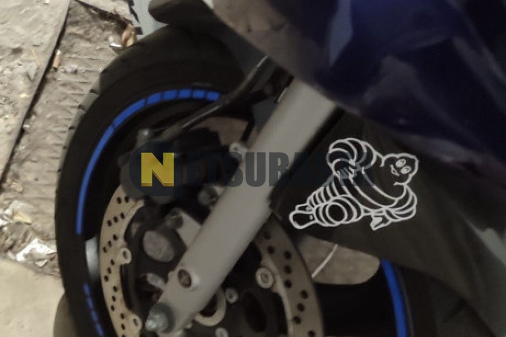 Suzuki GS 500F 2006