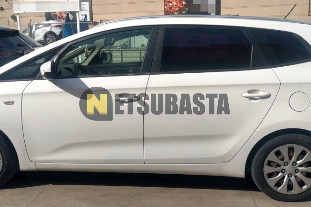 Kia Carens 1.6 GDi 2013