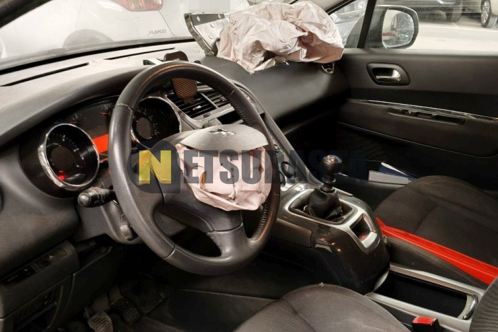 Peugeot 5008 1.6 HDi 2012