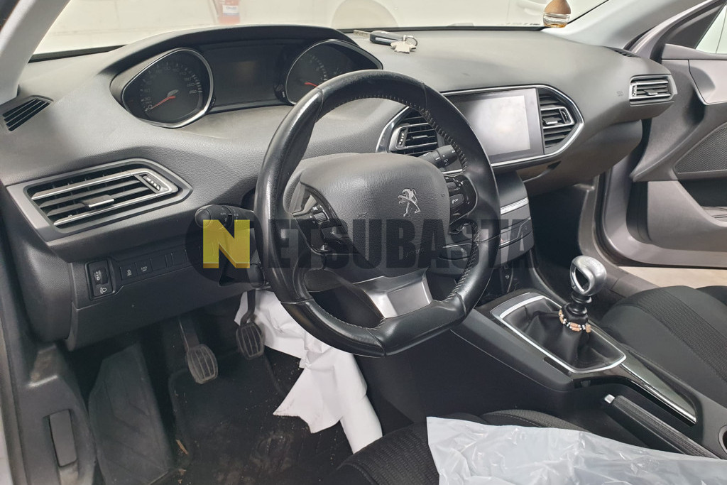 Peugeot 308 1.2 PureTech 2016
