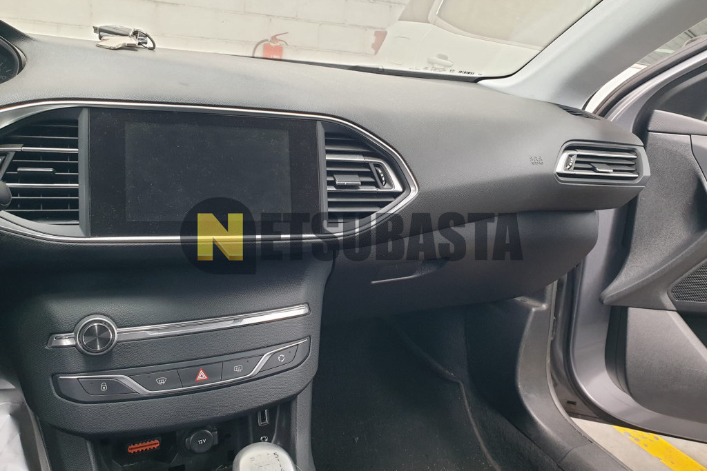 Peugeot 308 1.2 PureTech 2016