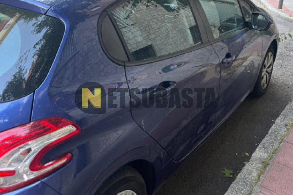Peugeot 208 1.2 PureTech 2013