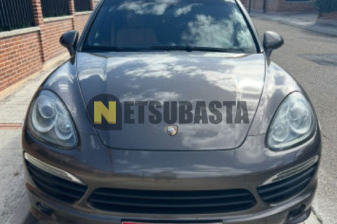 Porsche Cayenne Turbo 2012