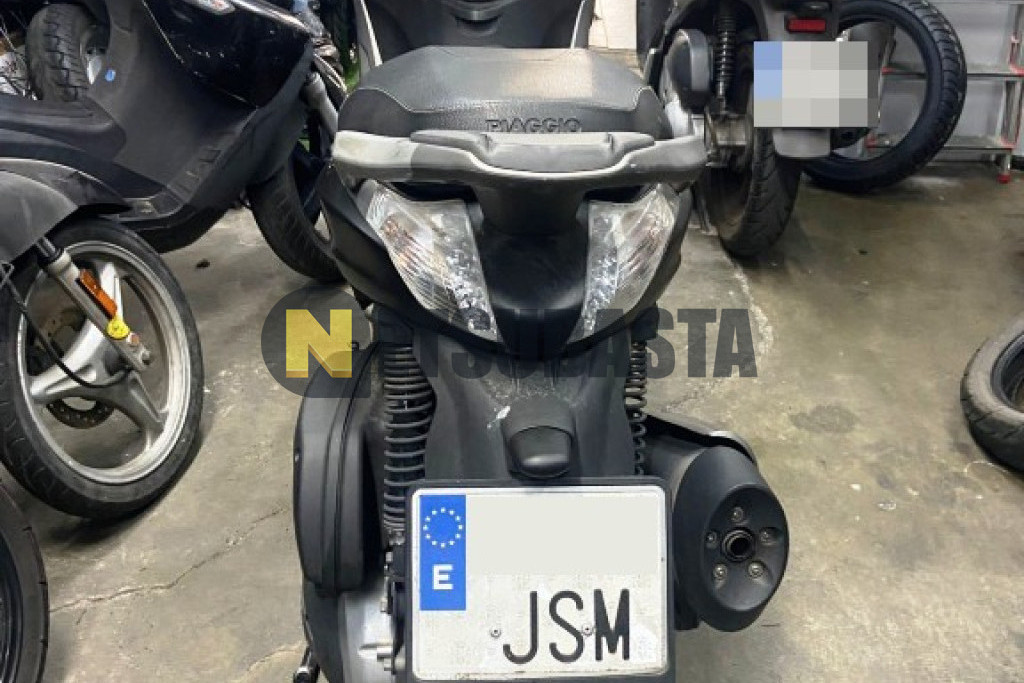 Piaggio Beverly Sport Touring 350 ie 2016