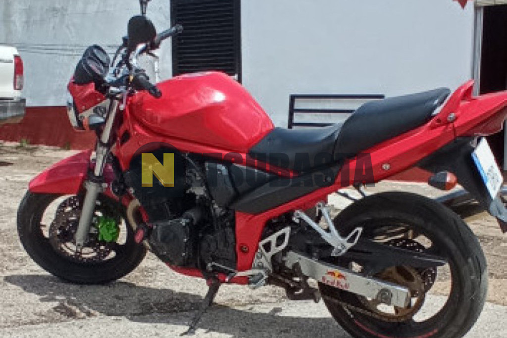 Suzuki GSF Bandit 650 2005