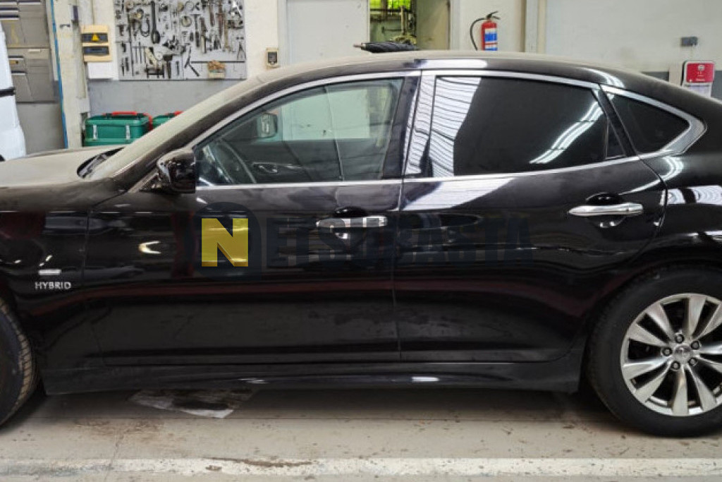 Infiniti M35h 2011