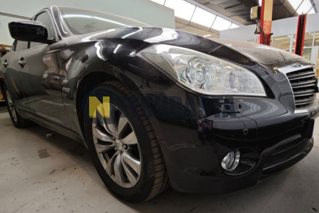 Infiniti M35h 2011