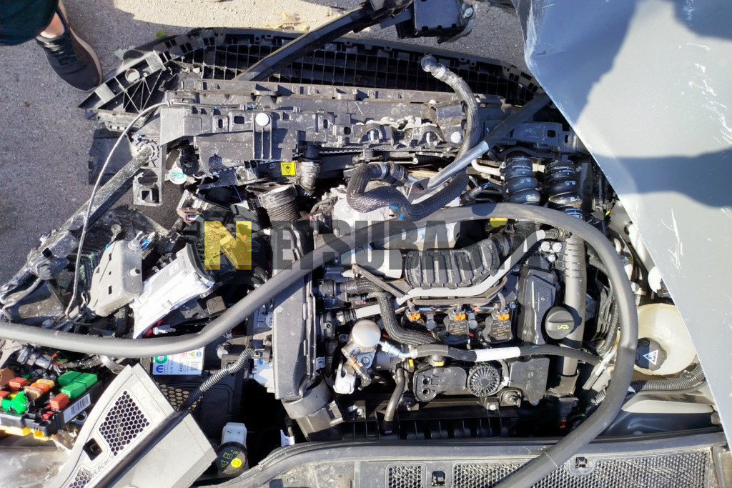 Peugeot 208 Hybrid e-DCS6 2026