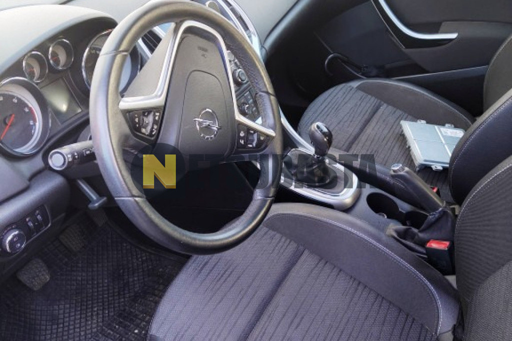 Opel Astra 1.6 CDTi 2014