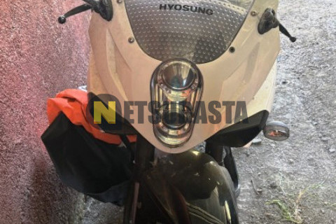 Hyosung GT 125 R 2011