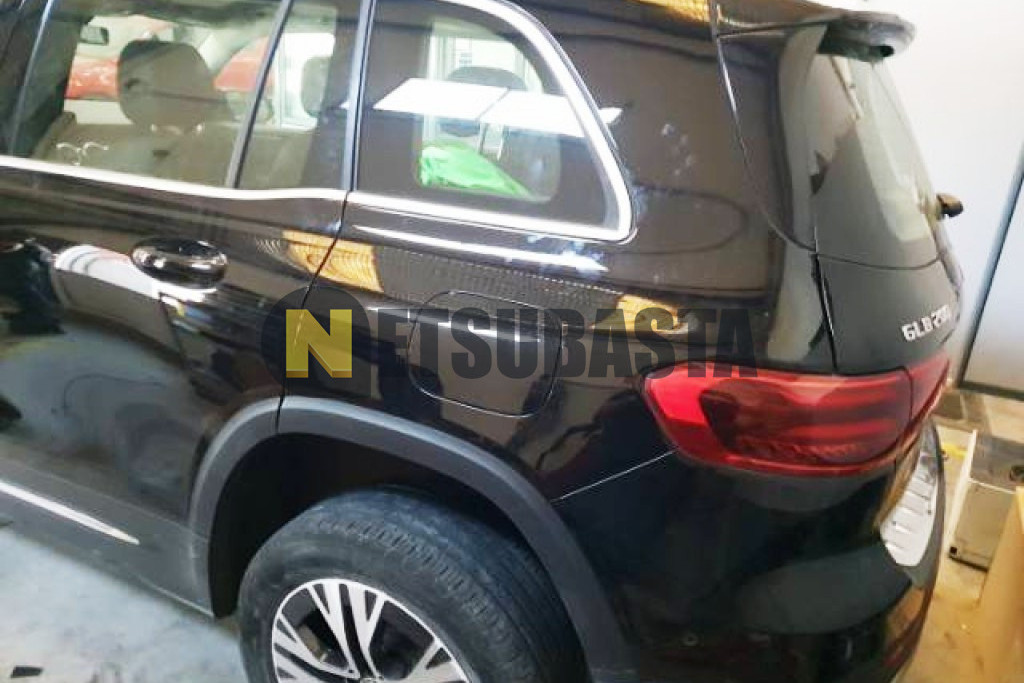 Mercedes-Benz GLB 200 2024