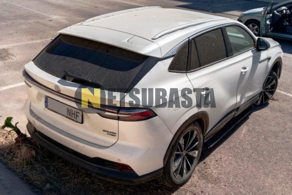 MG HS PHEV 2025