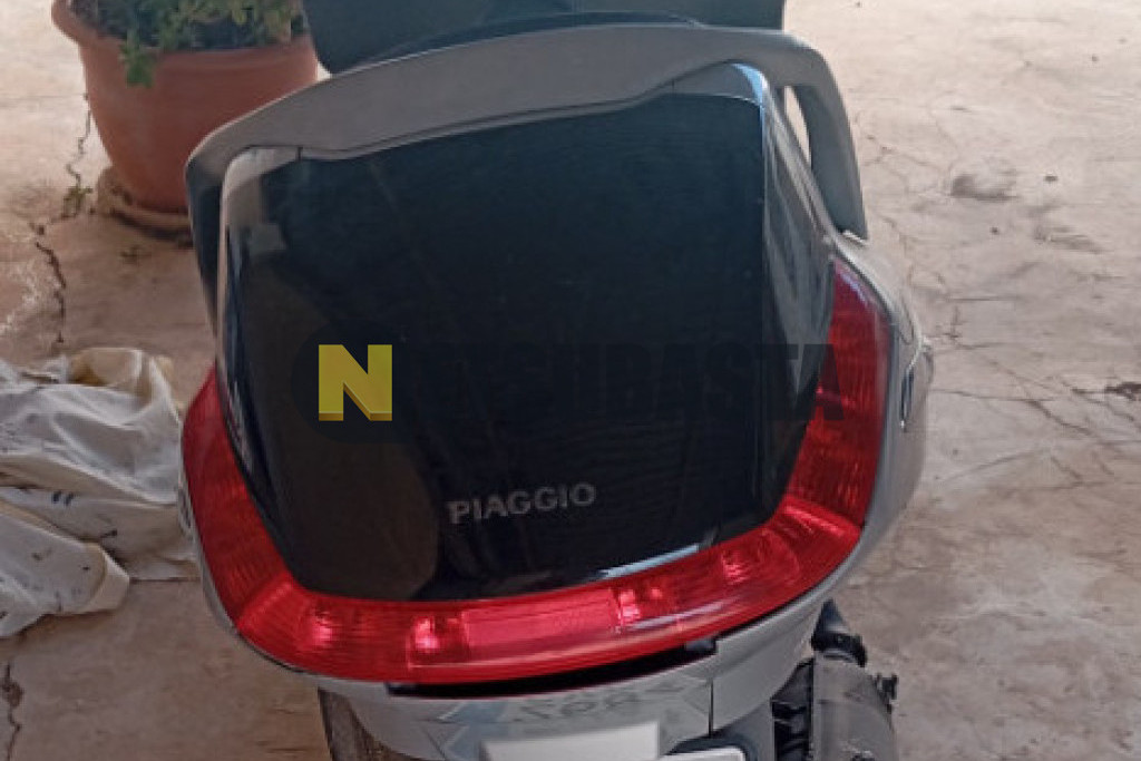 Piaggio X8 200 2004