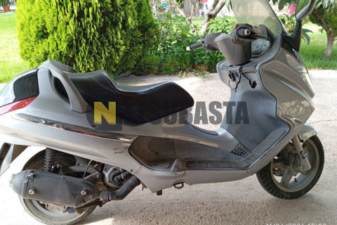 Piaggio X8 200 2004