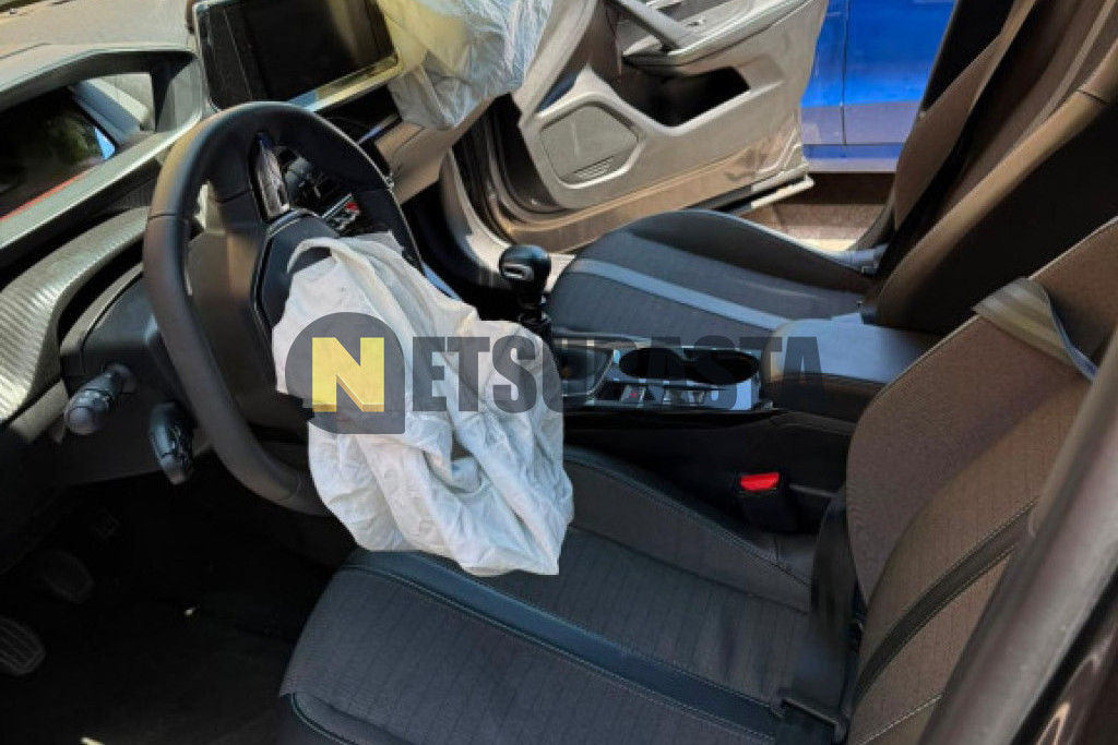 Peugeot 2008 1.2 PureTech 2023