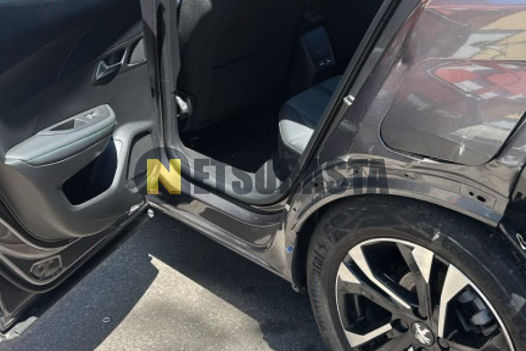 Peugeot 2008 1.2 PureTech 2023